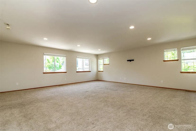 Property photo for 1709 7th Street Pl Se, Puyallup photo 27