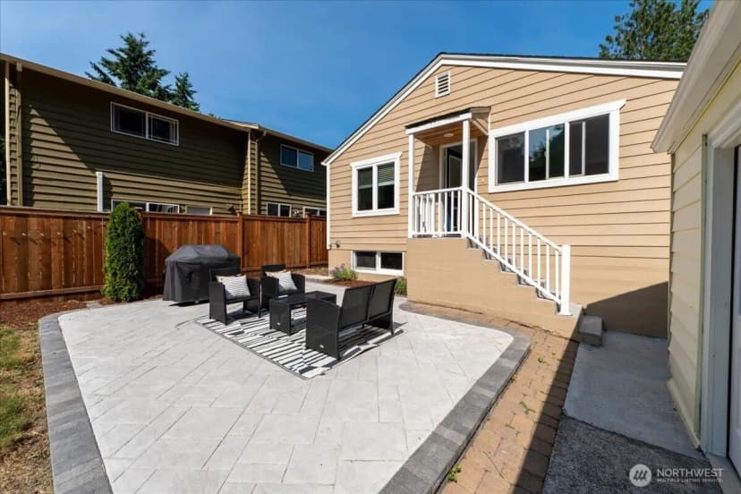 Property photo for 2321 Ne 127th Street, Seattle photo 25