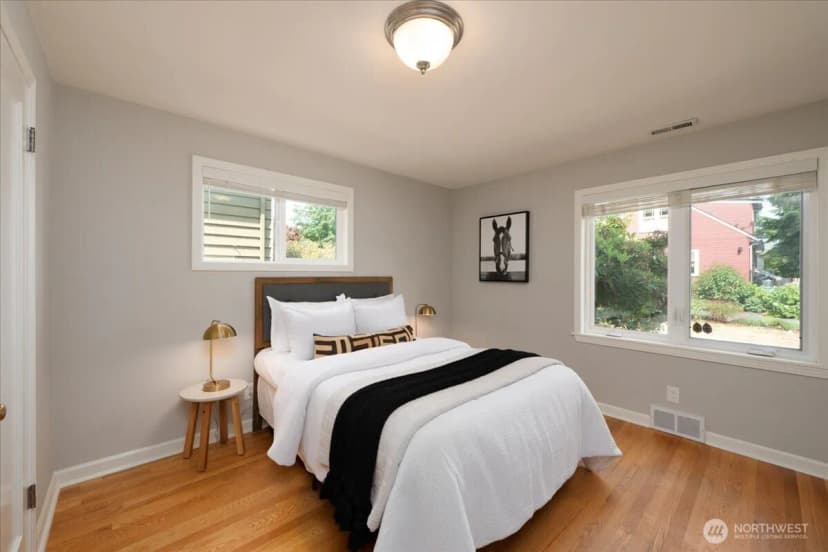 Property photo for 2321 Ne 127th Street, Seattle photo 14