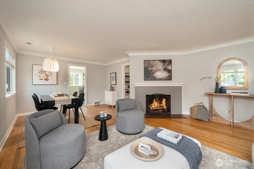 Property photo for 2321 Ne 127th Street, Seattle photo 6