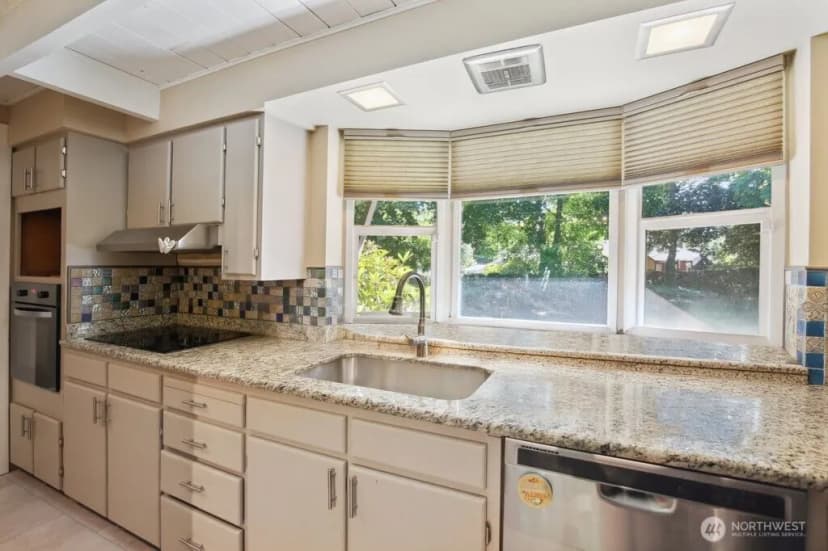 Property photo for 1111 Garrison Avenue, Port Orchard photo 6