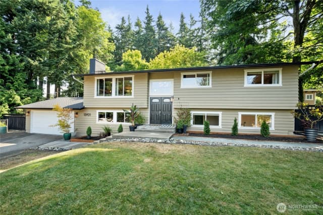 Property photo for 15921 68th Avenue W, Edmonds