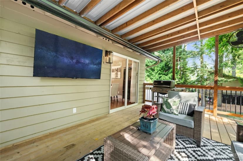 Property photo for 15921 68th Avenue W, Edmonds photo 15