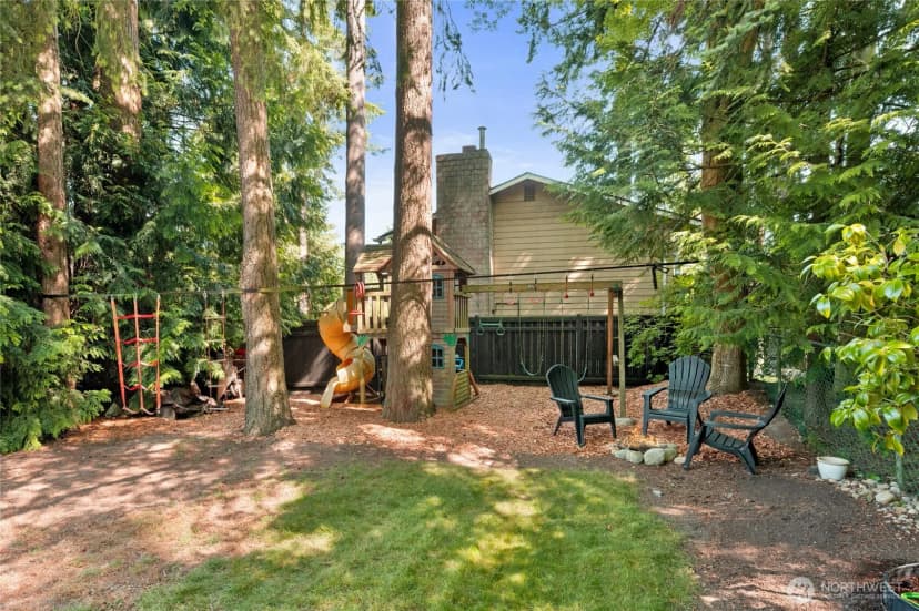 Property photo for 15921 68th Avenue W, Edmonds photo 32