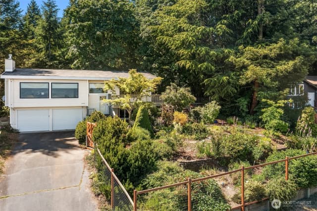 Property photo for 27727 94th Avenue Sw, Vashon photo 2