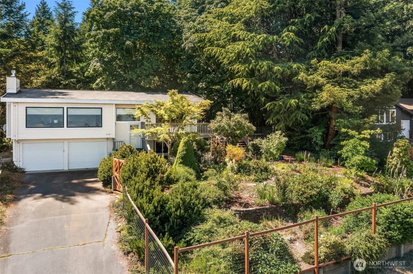 Property photo for 27727 94th Avenue Sw, Vashon photo 2