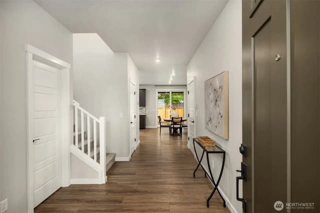 Property photo for 11225 Se 245th Place, Kent photo 4