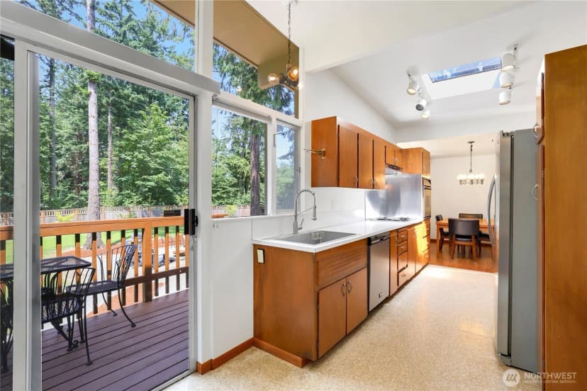 Property photo for 20405 1st Avenue S, Normandy Park photo 10
