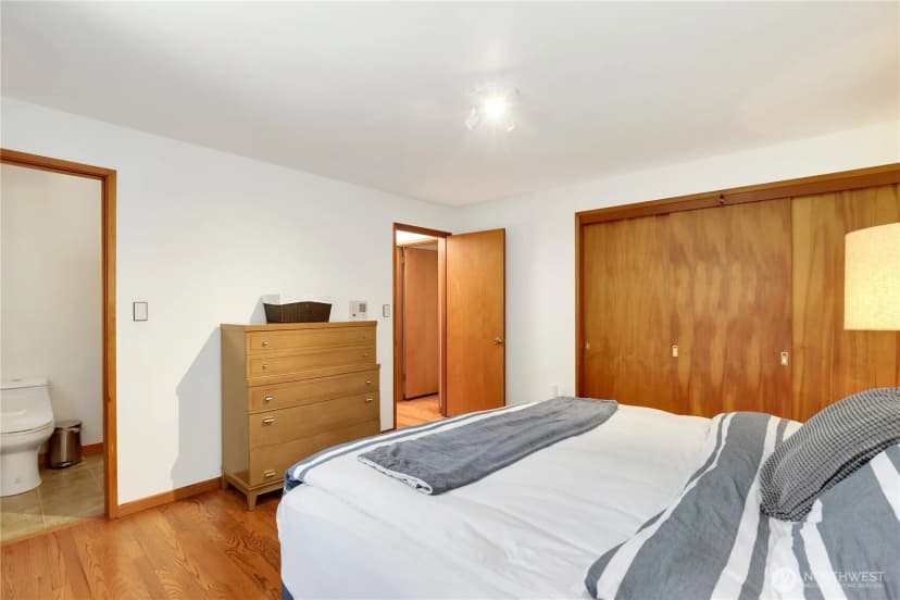 Property photo for 20405 1st Avenue S, Normandy Park photo 14