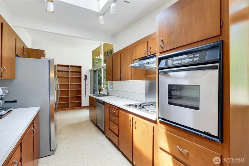 Property photo for 20405 1st Avenue S, Normandy Park photo 7