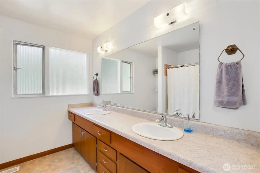Property photo for 20405 1st Avenue S, Normandy Park photo 17