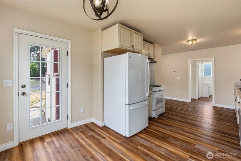 Property photo for 212 Euclid Avenue, Shelton photo 11