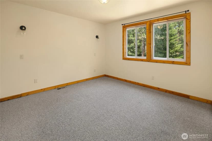 Property photo for 1201 Evergreen Valley Loop, Ronald photo 12