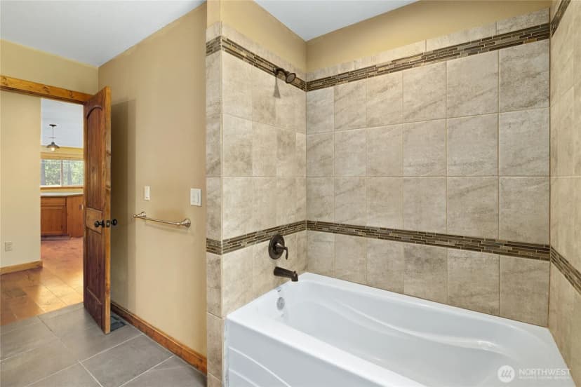 Property photo for 1201 Evergreen Valley Loop, Ronald photo 11
