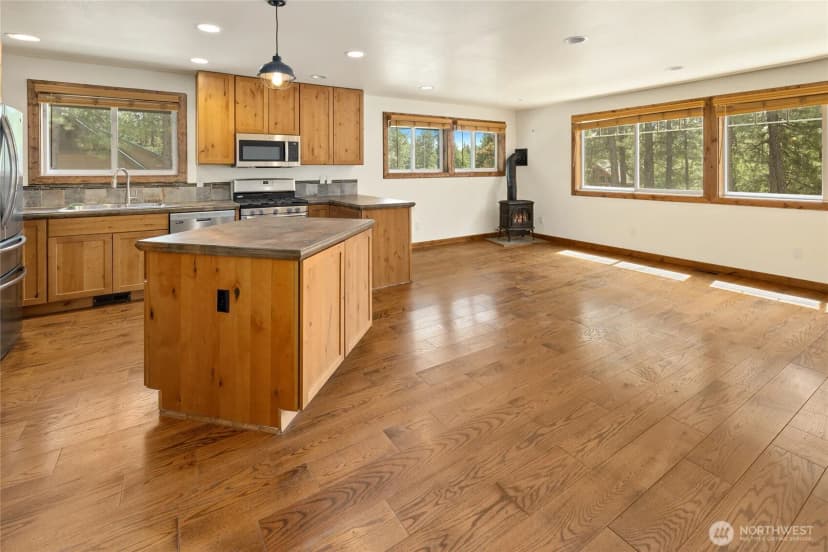 Property photo for 1201 Evergreen Valley Loop, Ronald photo 5