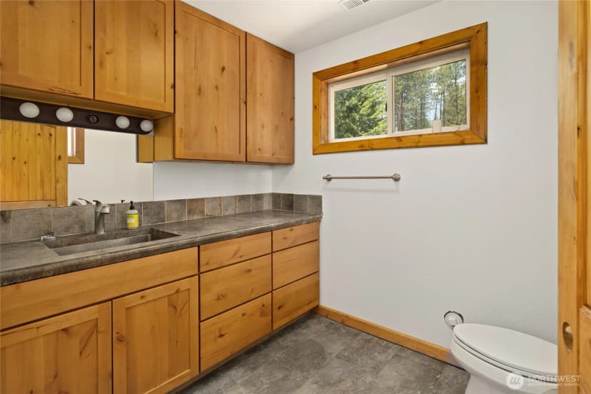 Property photo for 1201 Evergreen Valley Loop, Ronald photo 16