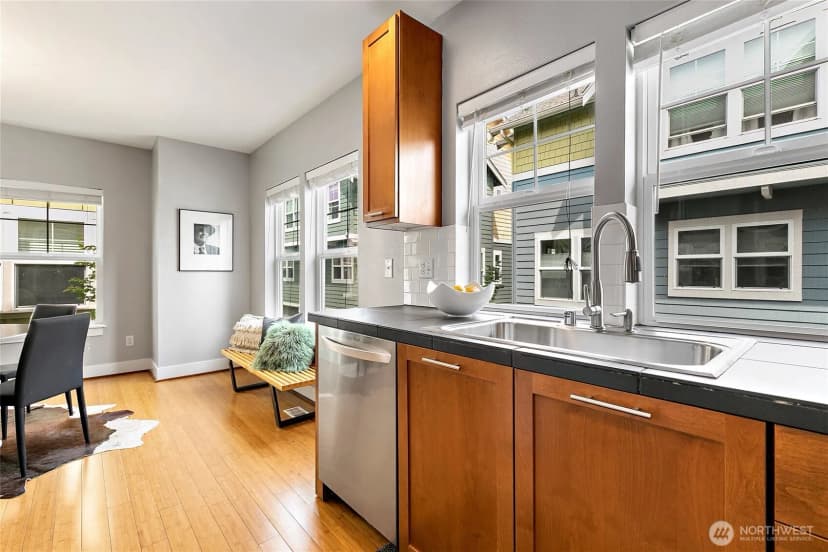Property photo for 3253 Sw Raymond Street, Seattle photo 10