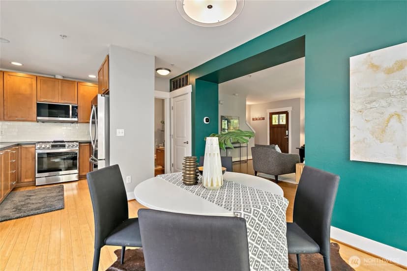 Property photo for 3253 Sw Raymond Street, Seattle photo 9