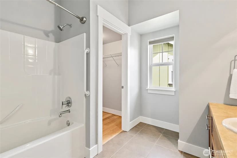 Property photo for 3253 Sw Raymond Street, Seattle photo 24
