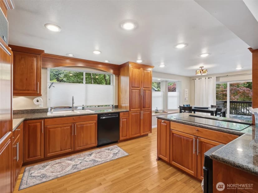 Property photo for 20801 Marine View Drive Sw, Normandy Park photo 9