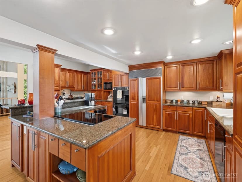 Property photo for 20801 Marine View Drive Sw, Normandy Park photo 8