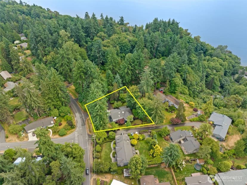 Property photo for 20801 Marine View Drive Sw, Normandy Park photo 27