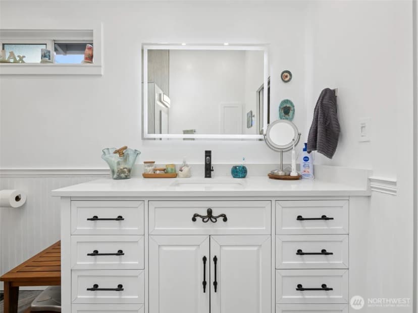 Property photo for 20801 Marine View Drive Sw, Normandy Park photo 16