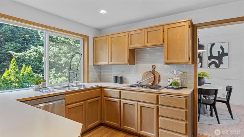 Property photo for 12607 Se 255th Place, Kent photo 11