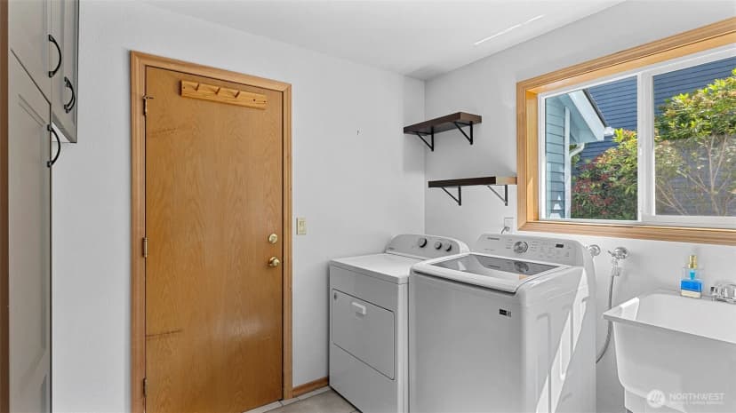 Property photo for 12607 Se 255th Place, Kent photo 22