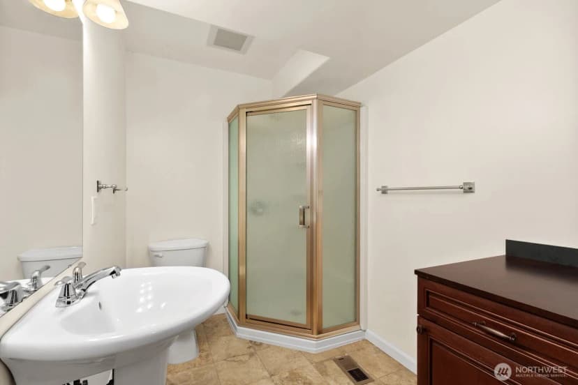 Property photo for 6617 247th Avenue Ne, Redmond photo 25
