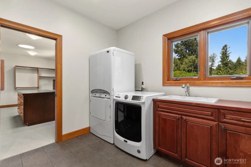 Property photo for 6617 247th Avenue Ne, Redmond photo 18