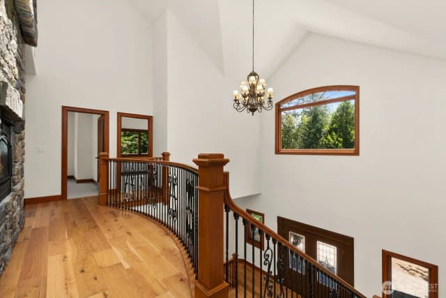 Property photo for 6617 247th Avenue Ne, Redmond photo 4