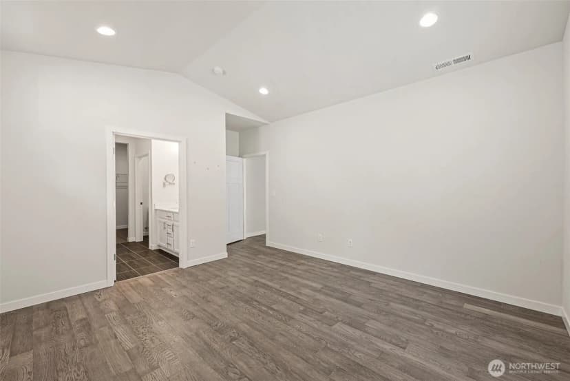 Property photo for 5619 Waldron Drive Ne, Lacey photo 13