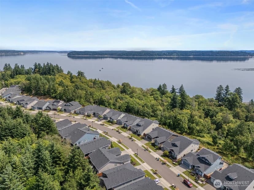 Property photo for 5619 Waldron Drive Ne, Lacey photo 3