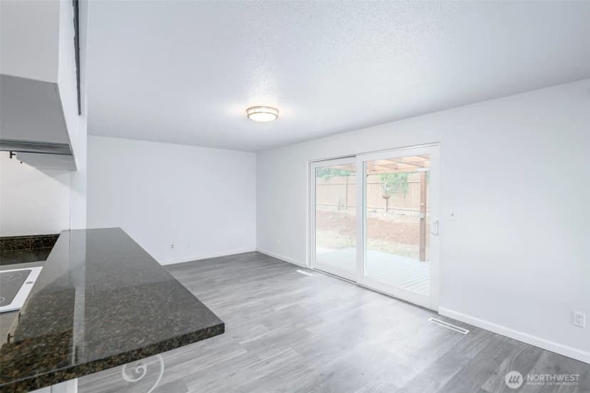 Property photo for 7233 S Sheridan, Tacoma photo 23