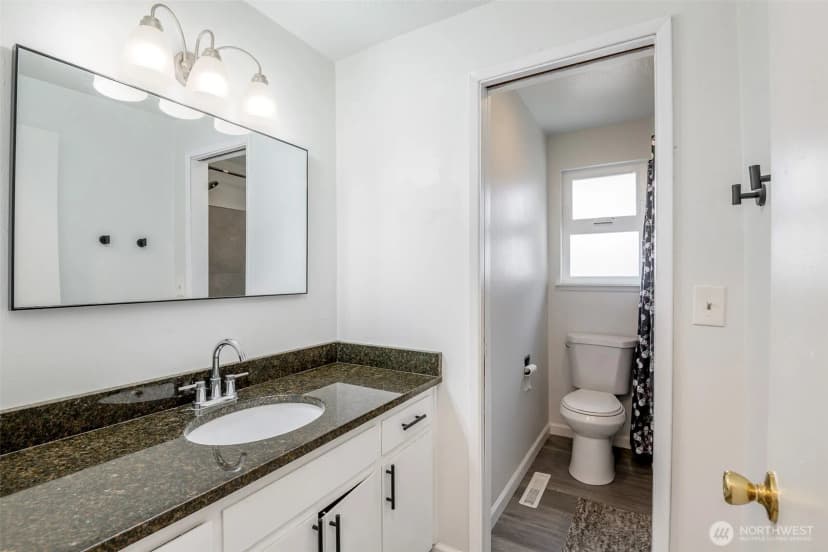 Property photo for 7233 S Sheridan, Tacoma photo 17