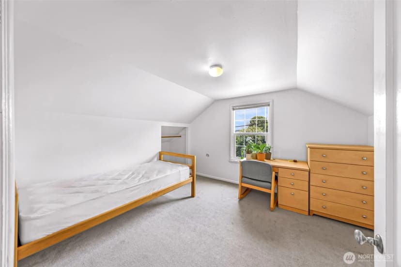 Property photo for 403 W Dravus Street, Seattle photo 15