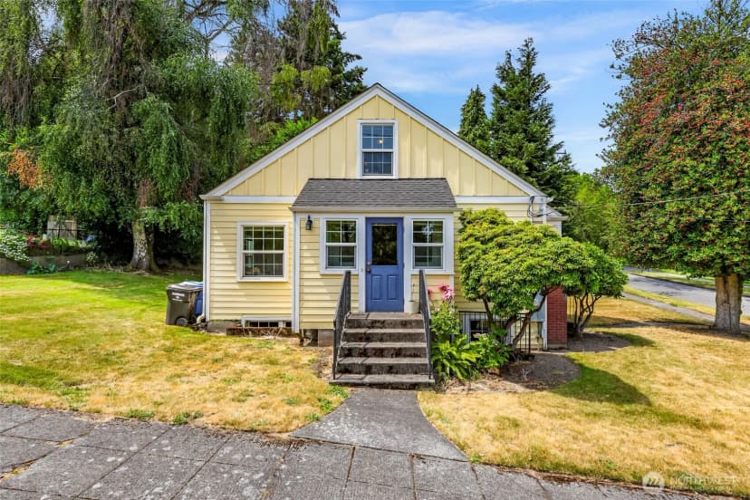 Property photo for 403 W Dravus Street, Seattle photo 4