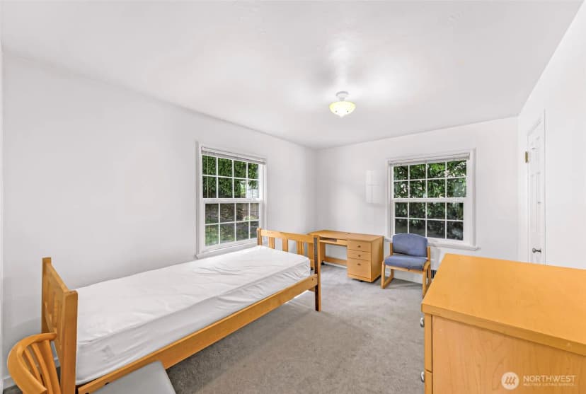 Property photo for 403 W Dravus Street, Seattle photo 14