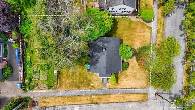 Property photo for 403 W Dravus Street, Seattle