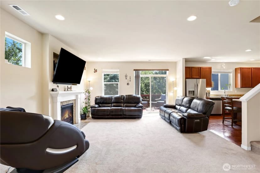 Property photo for 33908 12th Place Sw, Federal Way photo 8