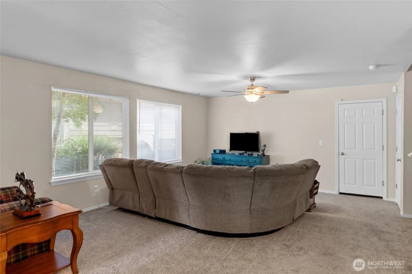 Property photo for 5468 Balustrade Boulevard Se, Lacey photo 10