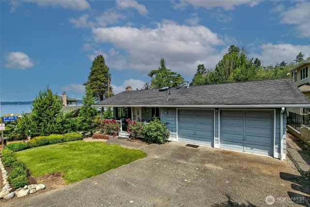 Property photo for 800 S 280th Street, Des Moines photo 4