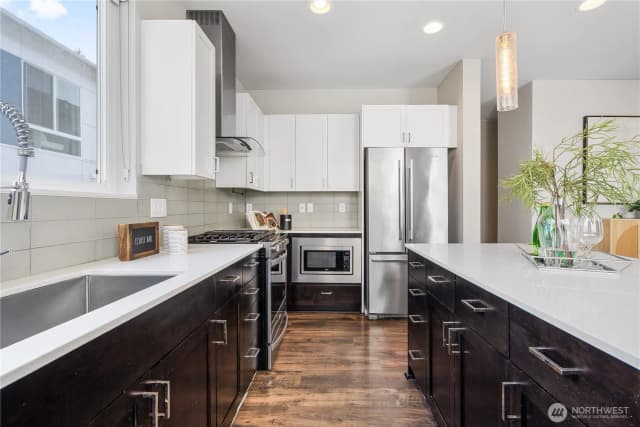 Property photo for 8600 21st Place Ne, Seattle photo 5