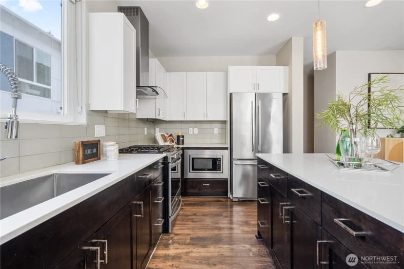 Property photo for 8600 21st Place Ne, Seattle photo 5