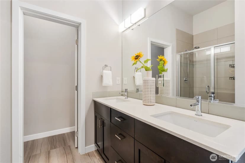 Property photo for 8600 21st Place Ne, Seattle photo 14