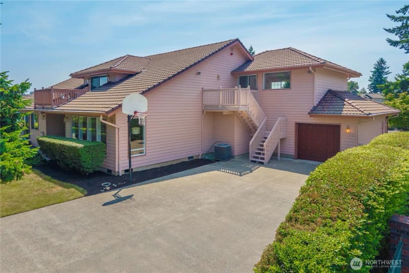 Property photo for 20010 Island Parkway E, Lake Tapps photo 30