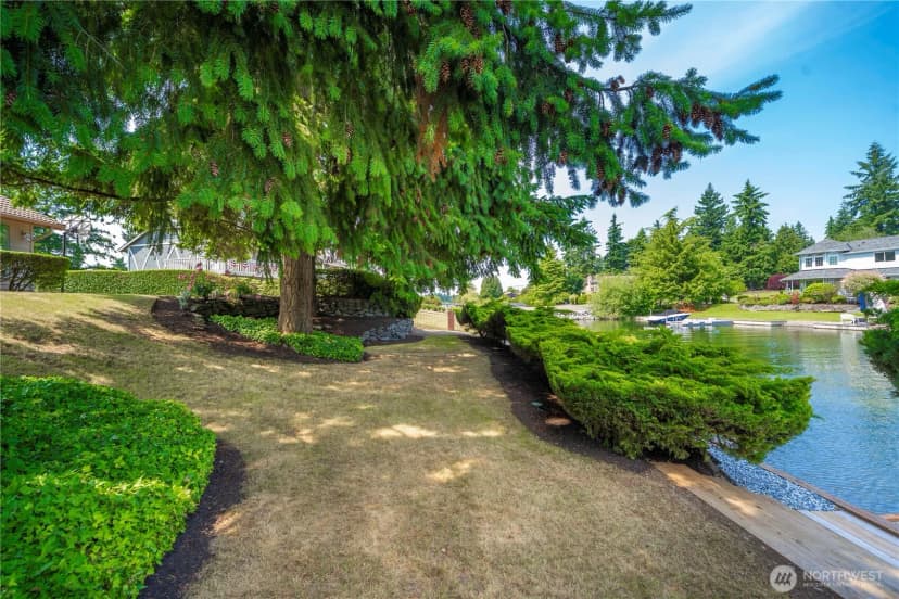 Property photo for 20010 Island Parkway E, Lake Tapps photo 34