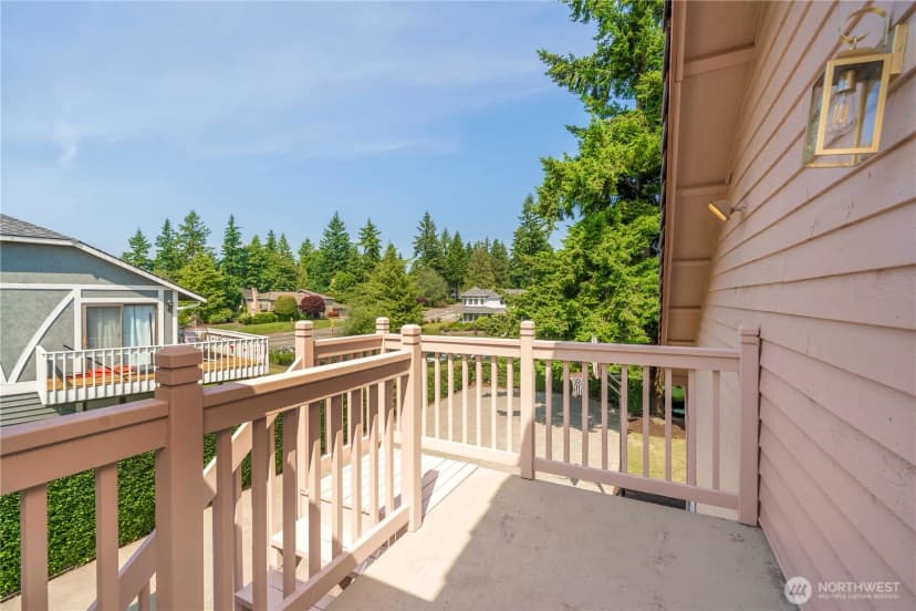 Property photo for 20010 Island Parkway E, Lake Tapps photo 29
