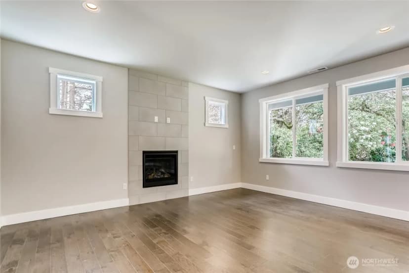Property photo for 411 205th Street Sw #a, Lynnwood photo 9
